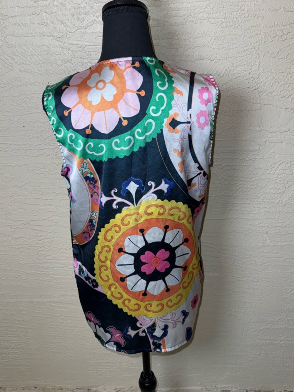 Vilagallo V Neck Blouse Colorful Retro Mod Print Boho Chic Top-Medium - Picture 6 of 9